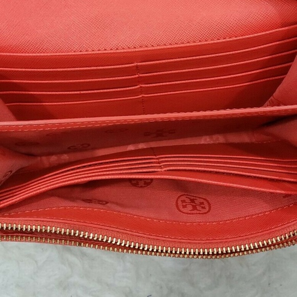⛔Tory Burch Robinson Chain Wallet - Picture 3 of 7